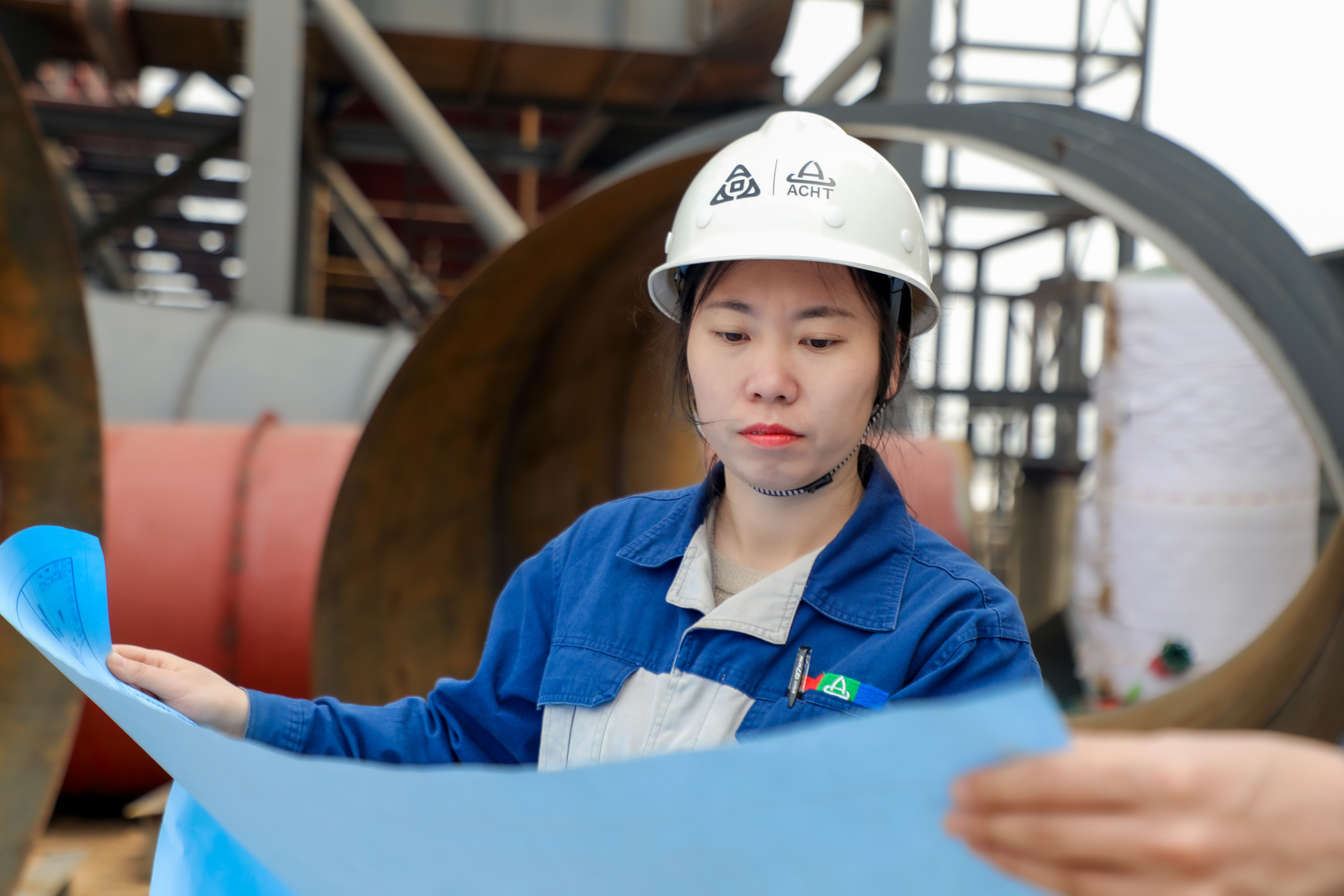 安彩“她”力量｜余艷梅：每當想起她，梅花便落滿了南山