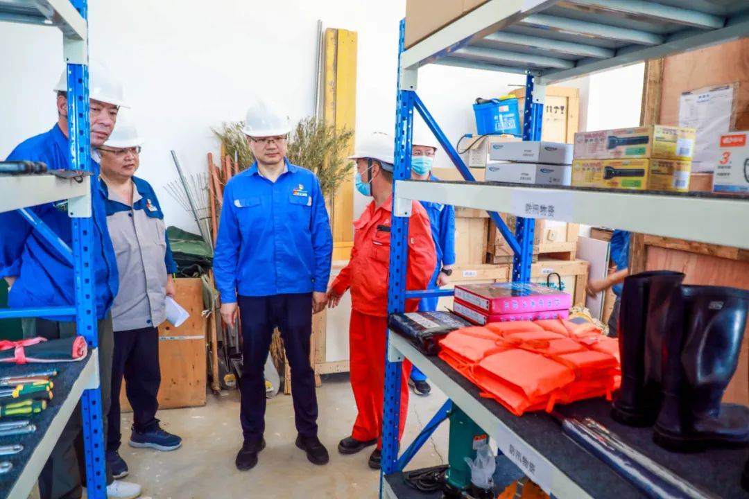 翠籠蒲艾香，慰問送安康——安彩高科總經(jīng)理端午節(jié)慰問一線職工